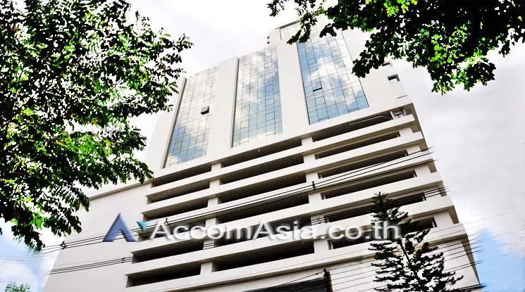  Jewelry Center Building Office space  for Rent MRT Sam Yan in Silom Bangkok